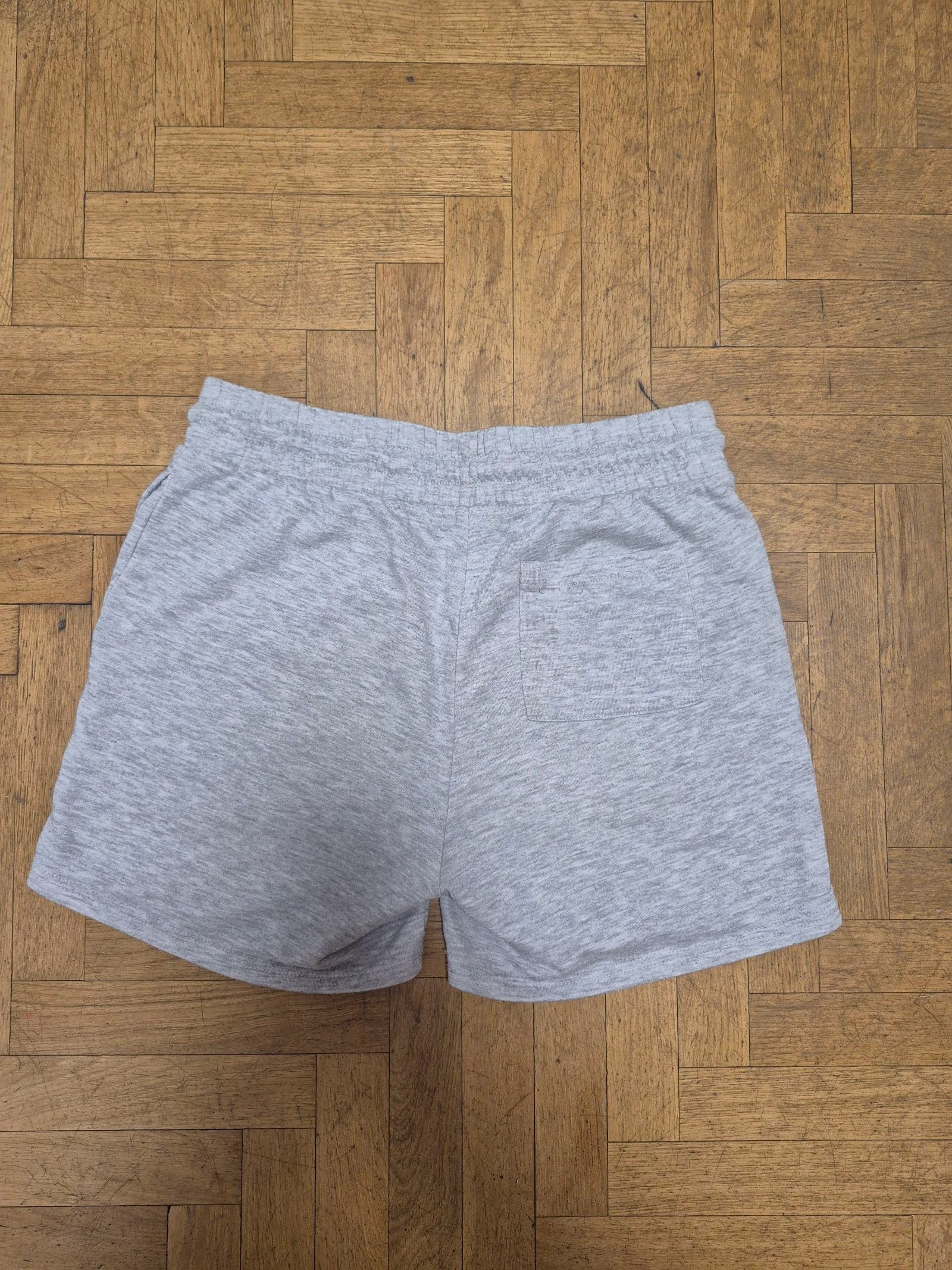 Pantalón corto gris con bolsillos – Talla M – photo 2